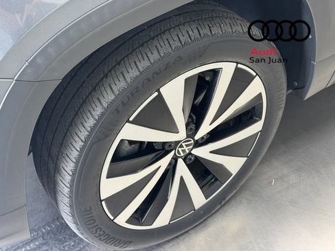 Used 2023 Volkswagen Taos SE FWD image 5