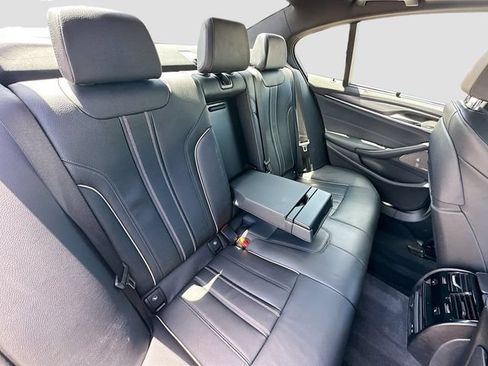 Used 2023 BMW M550i xDrive w/ Executive Package AWD/4WD image 23