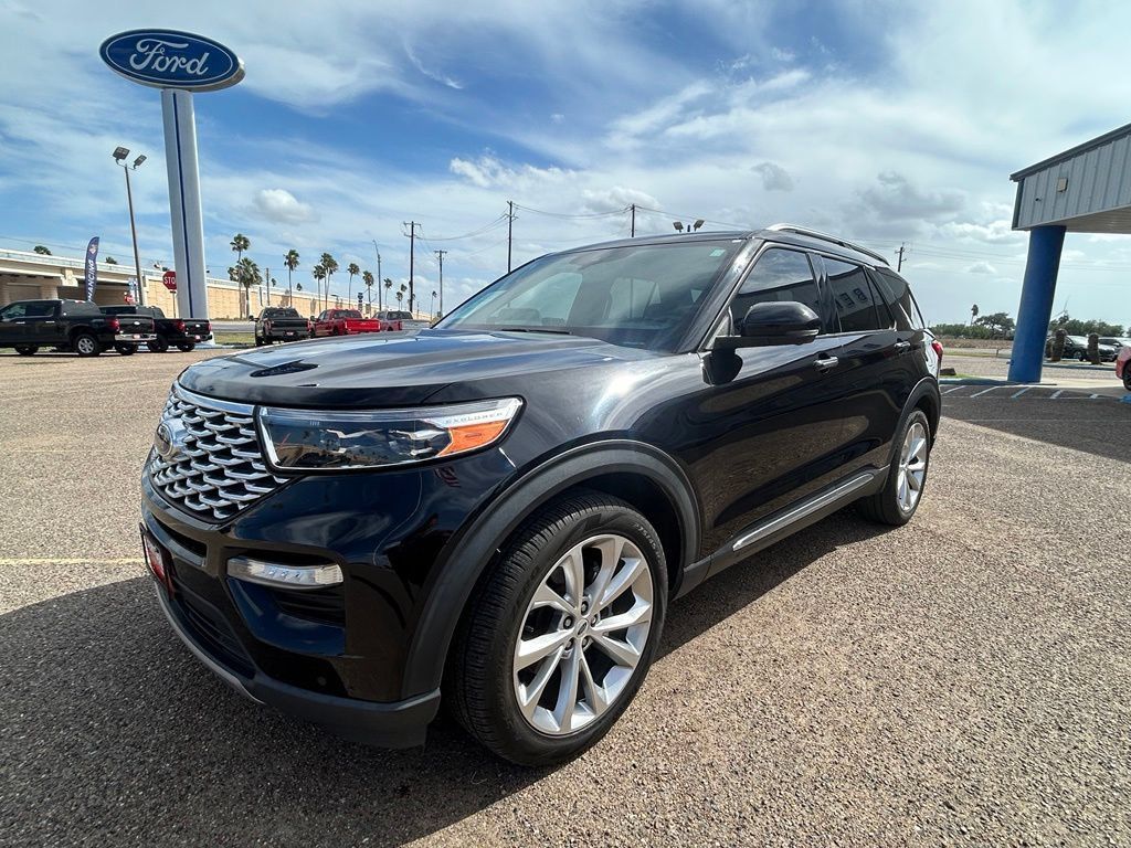 Used 2023 Ford Explorer Platinum w/ Equipment Group 601A RWD image 3