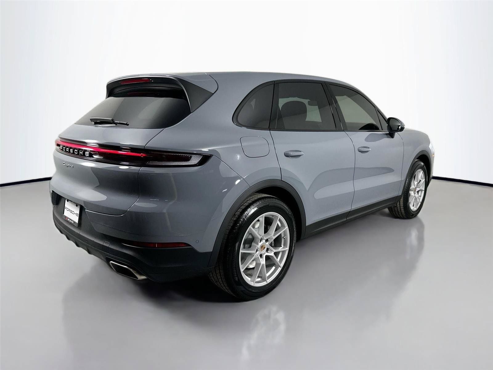 Certified 2026 Porsche Cayenne AWD/4WD image 7