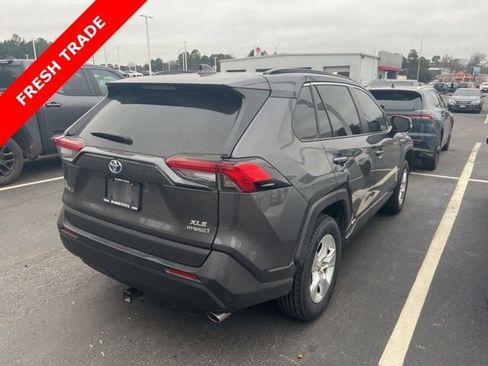 Certified 2021 Toyota RAV4 XLE w/ Convenience Package image 9