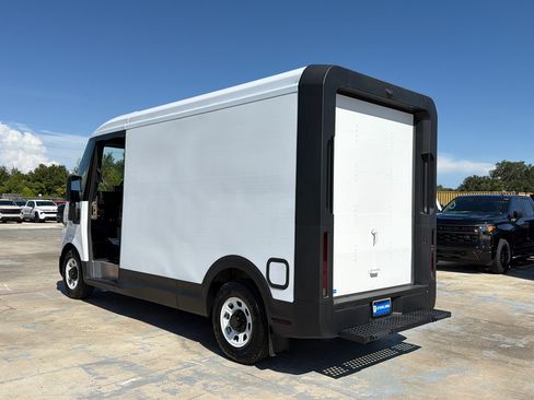 Used 2024 Chevrolet Brightdrop 400 w/ Commercial Equipment Package AWD/4WD image 5