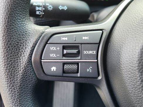 Certified 2025 Honda HR-V LX image 22