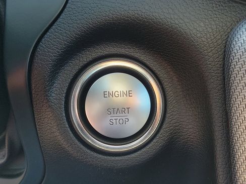 Used 2017 Mercedes-Benz SLC 43 AMG image 30