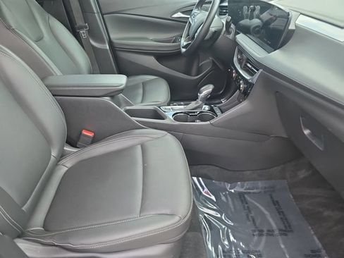 Used 2024 Buick Encore GX Sport Touring FWD image 10