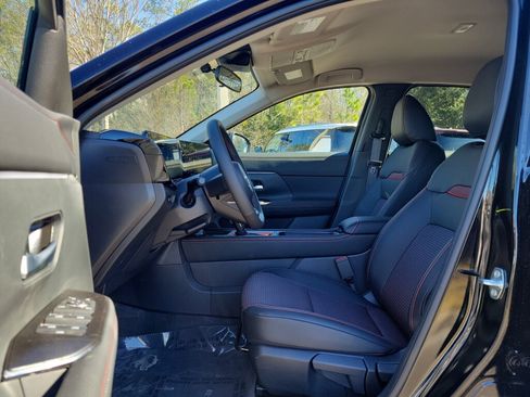 New 2026 Nissan Kicks SR w/ Cold Weather Package FWD image 22