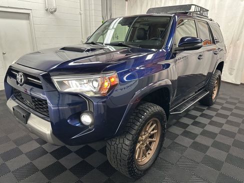 Used 2023 Toyota 4Runner TRD Off-Road Premium w/ Moonroof Package AWD/4WD image 4