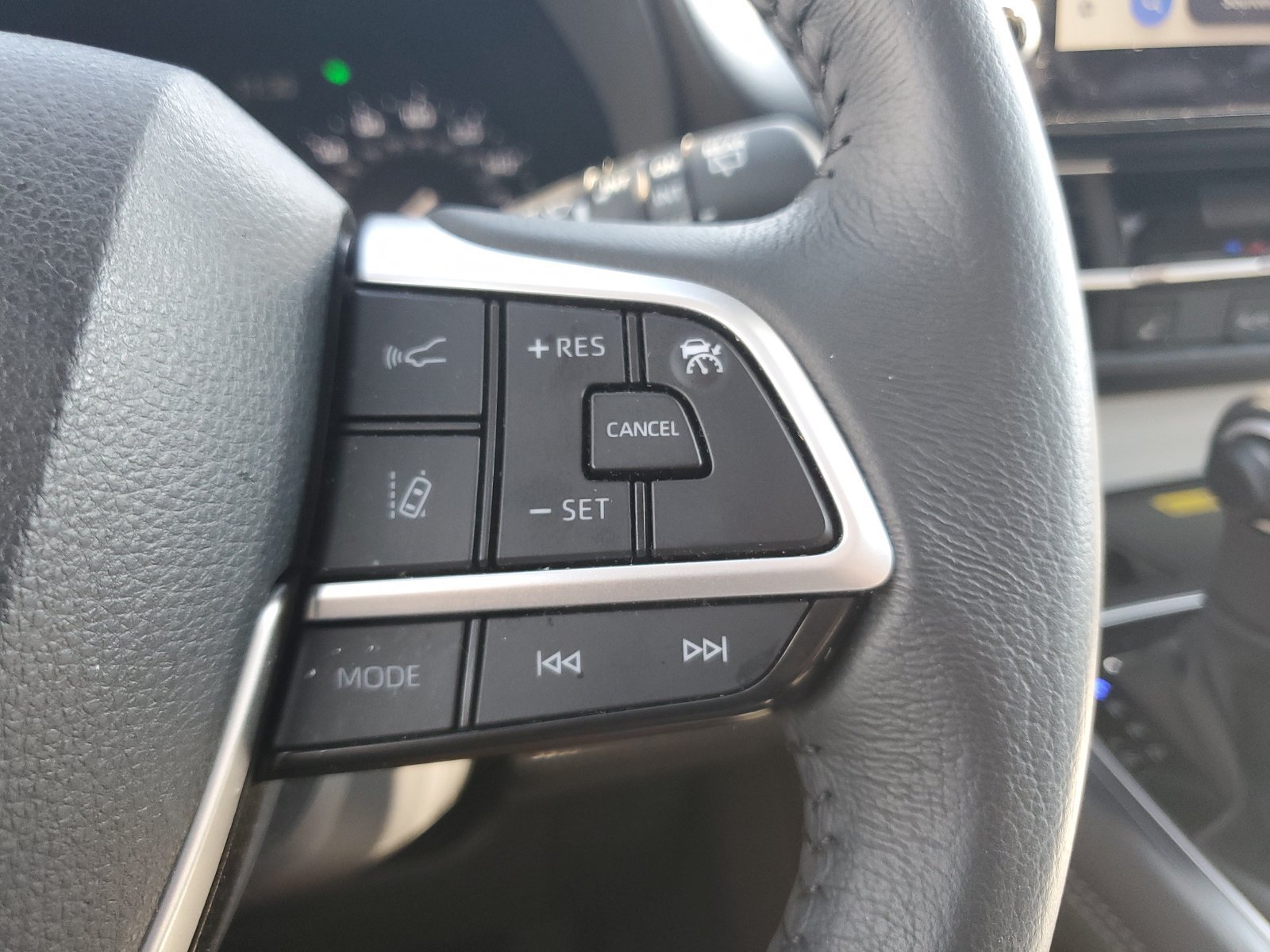 Certified 2025 Toyota Sienna XLE w/ XLE Plus Package AWD/4WD image 22