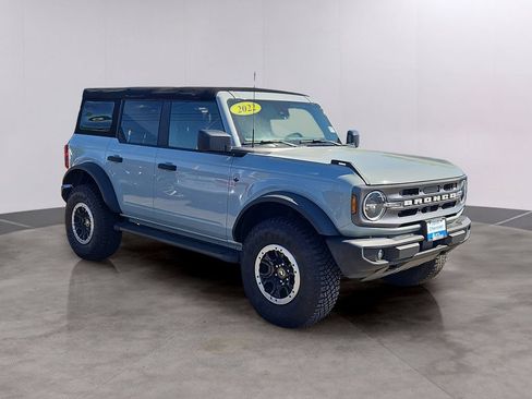 Used 2022 Ford Bronco Big Bend w/ Sasquatch Package AWD/4WD image 3