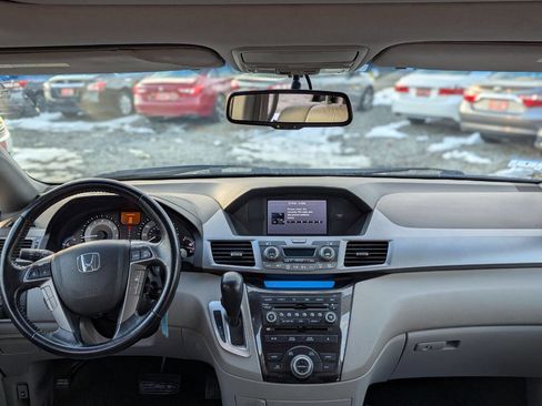 Used 2011 Honda Odyssey Touring Elite image 23
