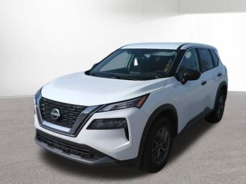 Used 2023 Nissan Rogue S image 1