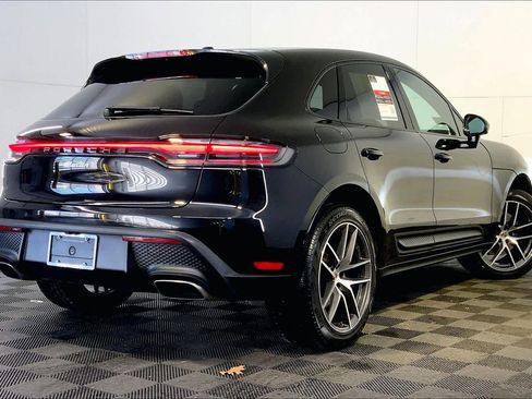 Used 2025 Porsche Macan image 7