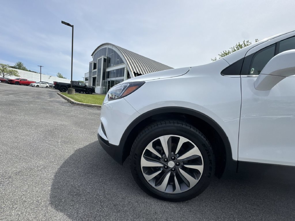 Certified 2022 Buick Encore Preferred AWD/4WD image 40