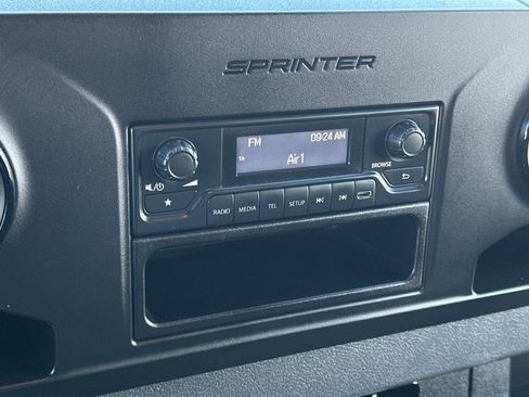 Used 2021 Mercedes-Benz Sprinter 1500 image 17