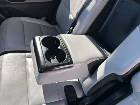 Used 2021 Ford Explorer XLT w/ Equipment Group 202A image 33