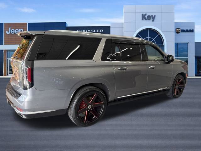 Used 2022 Cadillac Escalade ESV Premium Luxury Platinum AWD/4WD image 8
