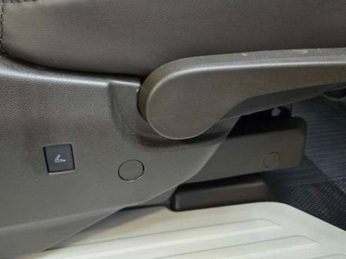 Used 2024 GMC Acadia Denali w/ Super Cruise Package image 46