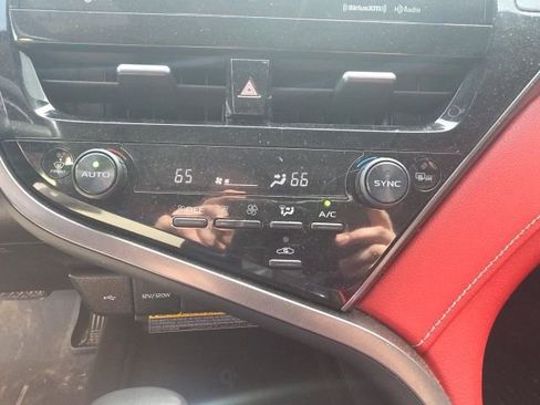 Used 2021 Toyota Camry XSE image 15