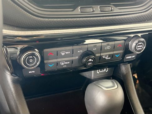 Used 2022 Jeep Compass Trailhawk w/ Sun and Sound Group AWD/4WD image 15