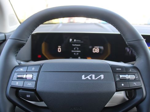 New 2026 Kia Sportage EX image 26