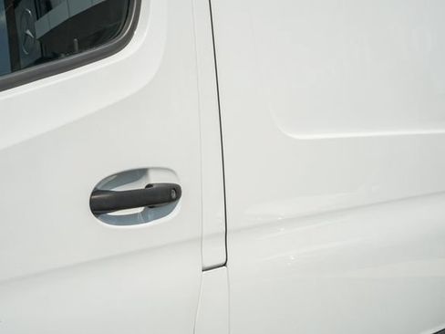 Used 2024 Mercedes-Benz Sprinter 2500 image 14
