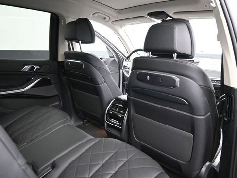 Certified 2024 BMW X7 xDrive40i w/ Premium Package AWD/4WD image 24