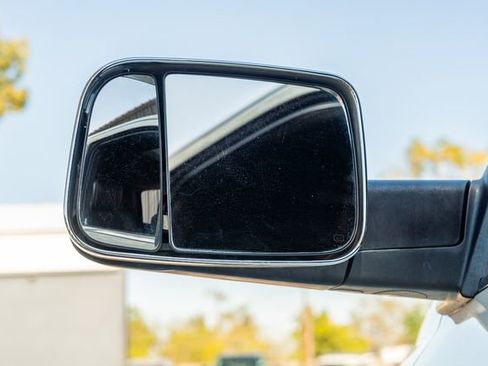 Used 2017 RAM 3500 Laramie Longhorn image 11