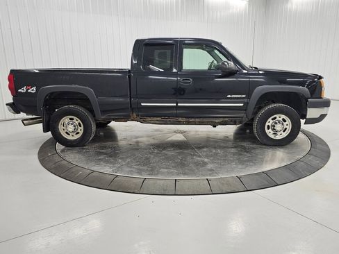 Used 2004 Chevrolet Silverado 2500 LS image 6