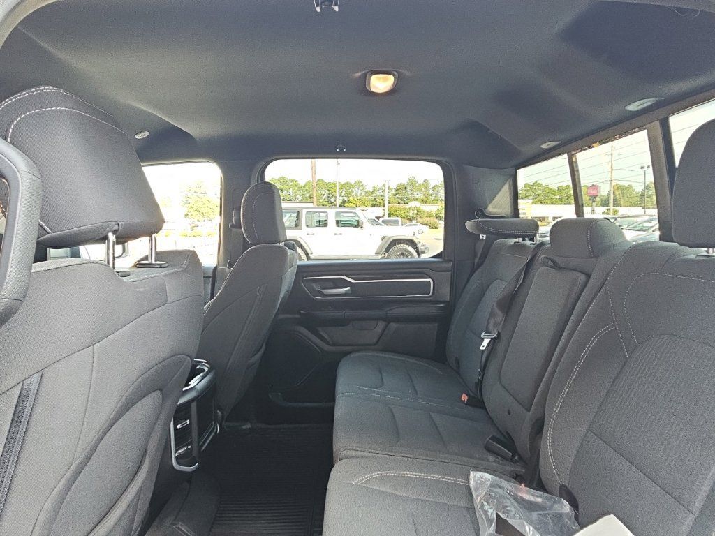Used 2022 RAM 1500 Big Horn AWD/4WD image 28