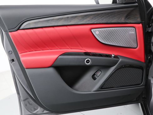 Certified 2025 Maserati Grecale Modena AWD/4WD image 14