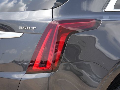 Used 2023 Cadillac XT5 Luxury FWD image 23