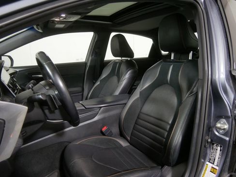Used 2019 Toyota Avalon XSE w/ All Weather Liner Package FWD image 12
