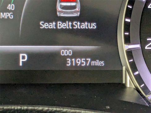 Used 2023 Toyota Highlander XLE FWD image 21
