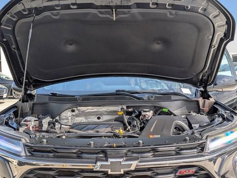 Used 2024 Chevrolet Trax RS w/ Sunroof Package image 23