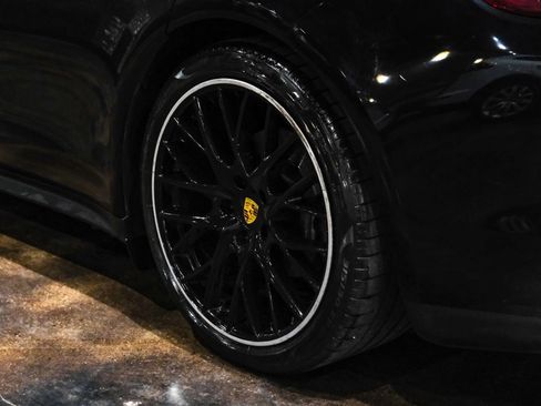 Used 2018 Porsche Panamera 4 image 55