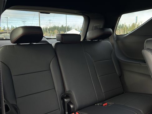 New 2026 Chevrolet Traverse Z71 w/ Driver Confidence Package image 28