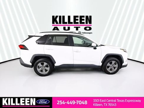 Used 2022 Toyota RAV4 XLE AWD/4WD image 10
