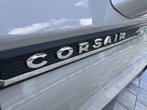 Certified 2022 Lincoln Corsair Reserve w/ Elements Package image 9