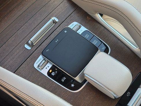 Used 2020 Mercedes-Benz GLS 450 4MATIC w/ Convenience Package image 32