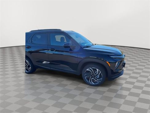 New 2025 Chevrolet TrailBlazer RS w/ Convenience Package image 2