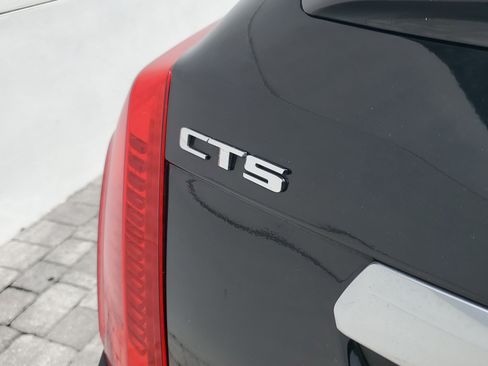 Used 2017 Cadillac CTS V w/ Luxury Package RWD image 9