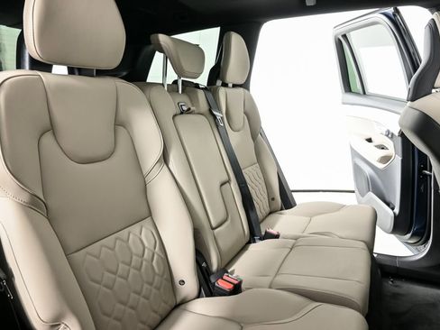 Certified 2026 Volvo XC90 B6 Plus w/ Protection Package Premier image 24