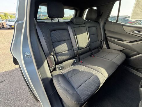 Used 2025 Chevrolet Equinox LT FWD image 39