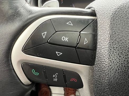 Used 2015 Jeep Grand Cherokee Altitude image 42