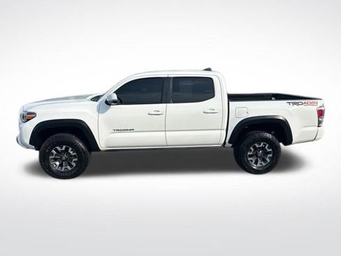 Used 2023 Toyota Tacoma TRD Off-Road image 2