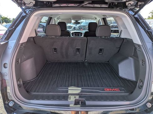 Used 2022 GMC Terrain SLE FWD image 22