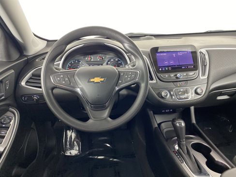 Used 2020 Chevrolet Malibu LS FWD image 19