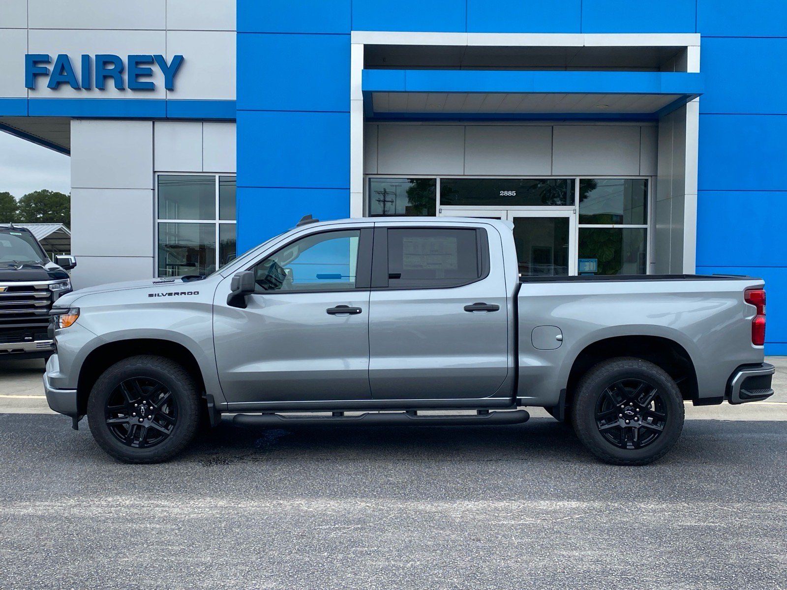 Used 2026 Chevrolet Silverado 1500 Custom w/ Turbomax Blackout Package RWD image 2