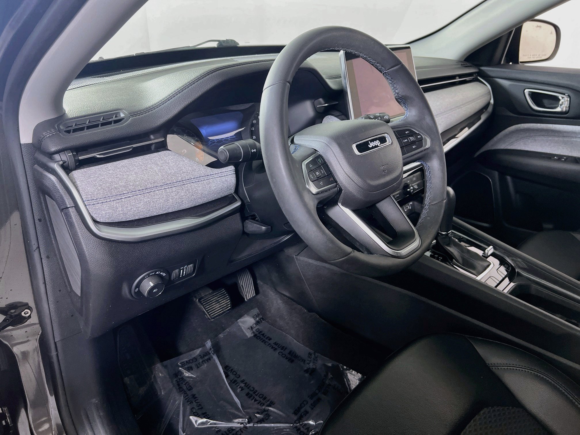 Used 2022 Jeep Compass Latitude AWD/4WD image 9