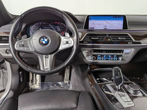 Used 2022 BMW 750i xDrive w/ M Sport Package AWD/4WD image 24